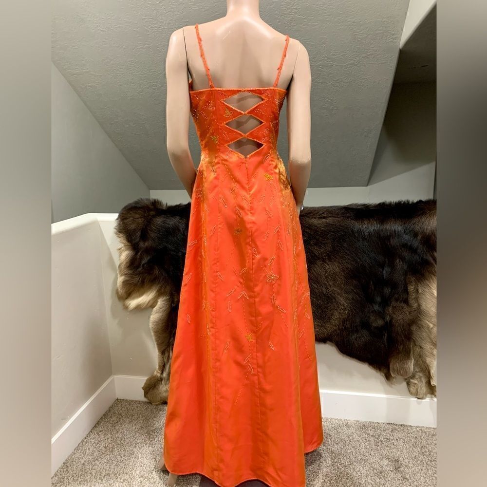 Vintage Style Delicate Hand Beaded Floral Pattern Sleeveless Gown